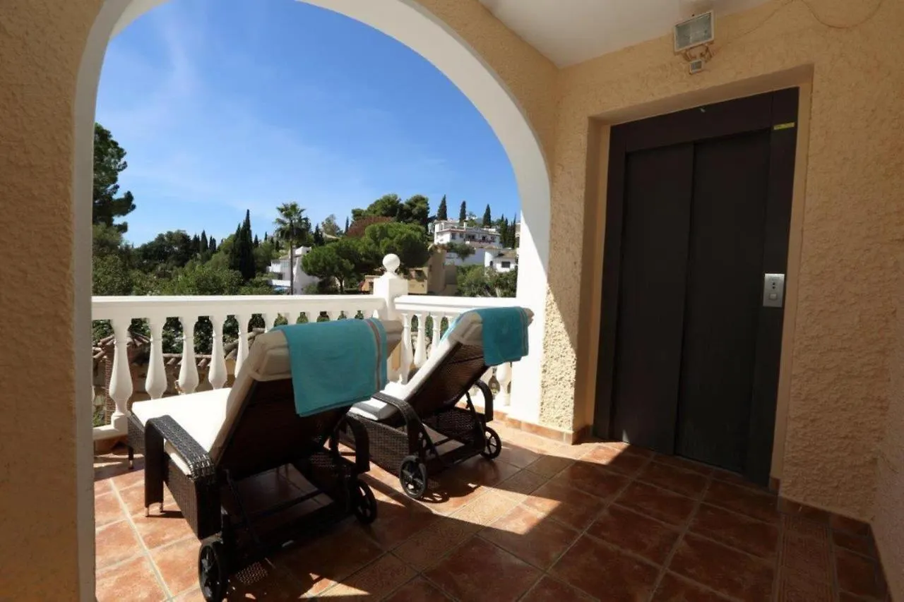 Delightful 5 Bed Villa In Fuengirola Costa Del Sol Malaga 0*,  Hiszpania
