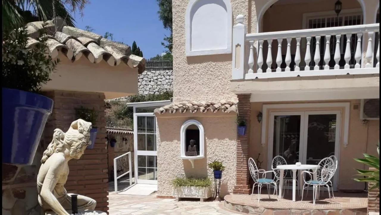 Delightful 5 Bed Villa In Fuengirola Costa Del Sol Malaga